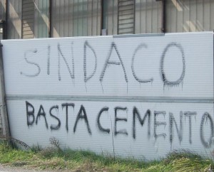 v_basta-cemento-1mar2006